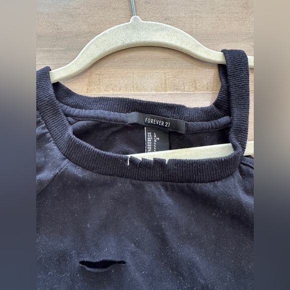 Forever 21 one shoulder distressed short sleeve off the shoulder shirt tee top - Picture 5 of 9